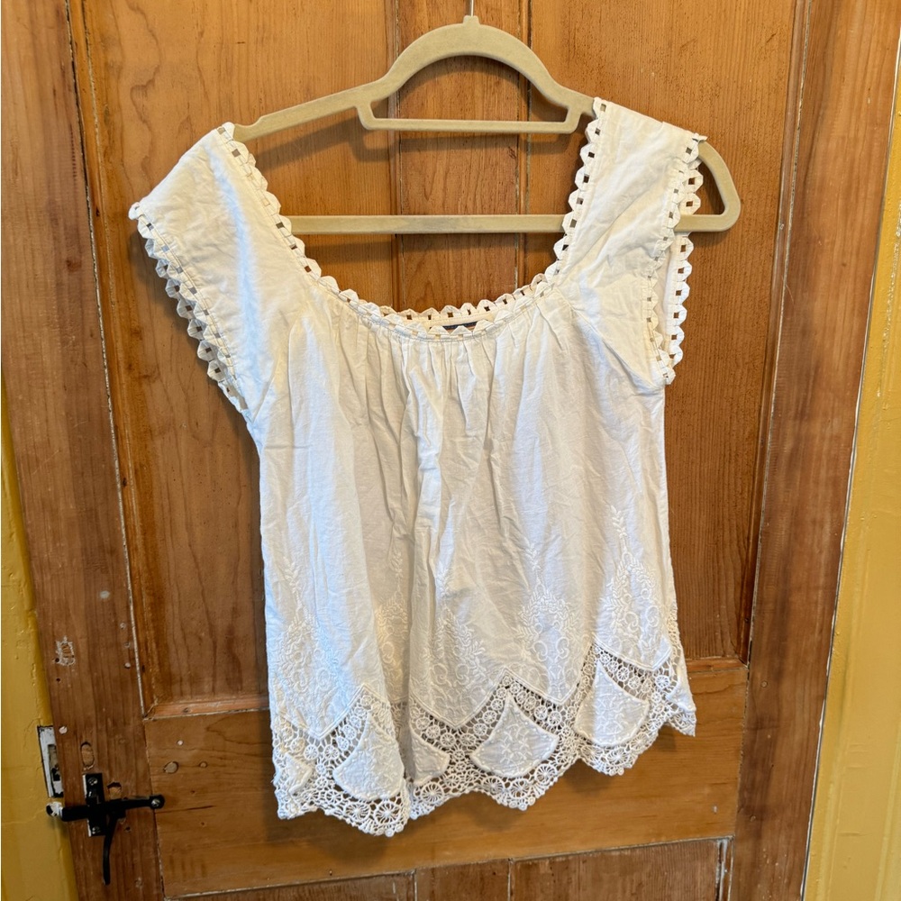 Bell est 2000 small lace white top